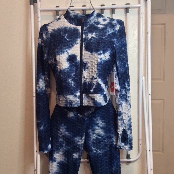 🎉Yes! Navy Blue Crop Top Jogging Set🎉SizeMedium - Picture 3 of 8